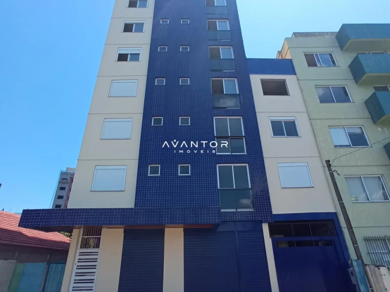 Sala Comercial Central De 80 m² mais Banheiro e Copa — Sala Comercial para alugar em Nossa Senhora do Rosário, Santa Maria/RS