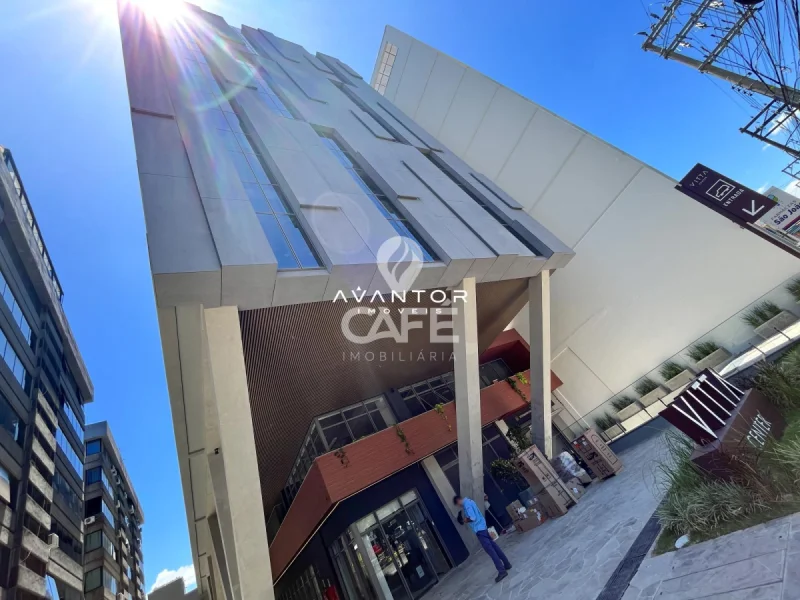 Fachada do prédio com entrada comercial — Sala Comercial com 1 sala para alugar no Vitta Center, em Centro, Santa Maria/RS