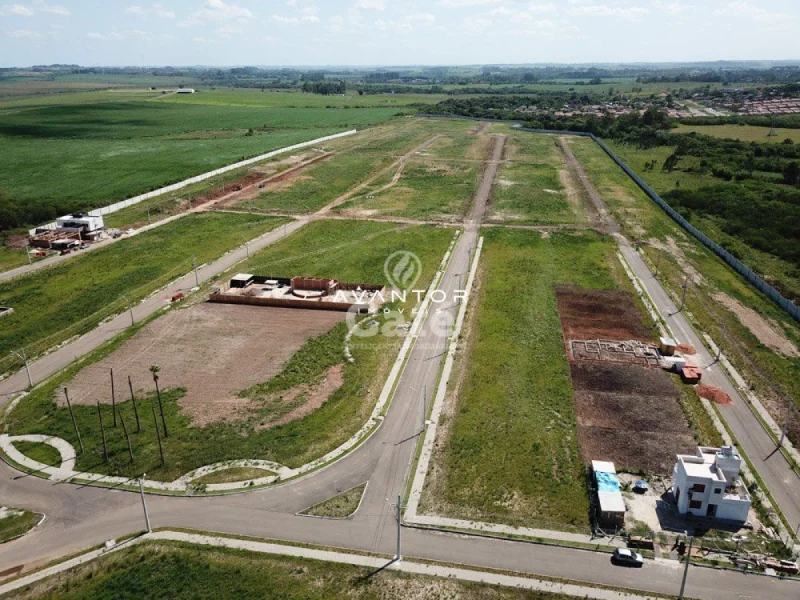 Vista aérea do terreno com infraestrutura — Terreno à venda no Cidade Universitária, em Camobi, Santa Maria/RS