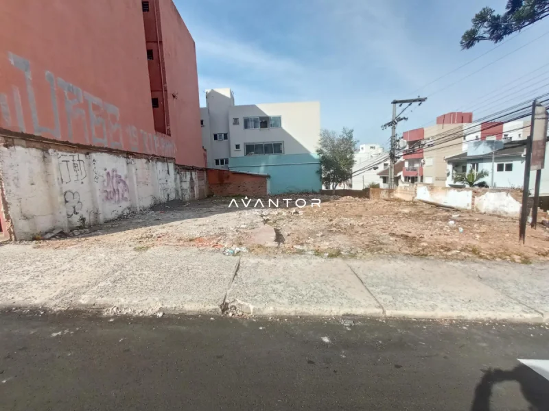 Terreno com frente para rua — Terreno para alugar em Nossa Senhora de Fátima, Santa Maria/RS