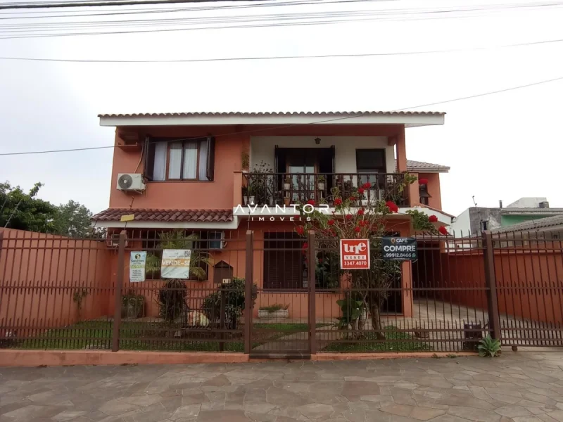 Fachada da casa com dois pavimentos — Casa com 6 quartos à venda em Dom Antônio Reis, Santa Maria/RS