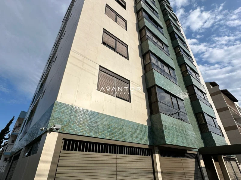 Fachada do prédio com garagem — Cobertura à venda no Residencial Villa Lobos, em Nossa Senhora das Dores, Santa Maria/RS
