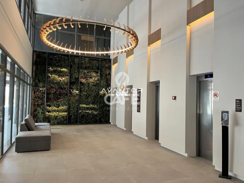 Hall de entrada com jardim vertical — Sala Comercial com 1 sala para alugar no Vitta Center, em Centro, Santa Maria/RS