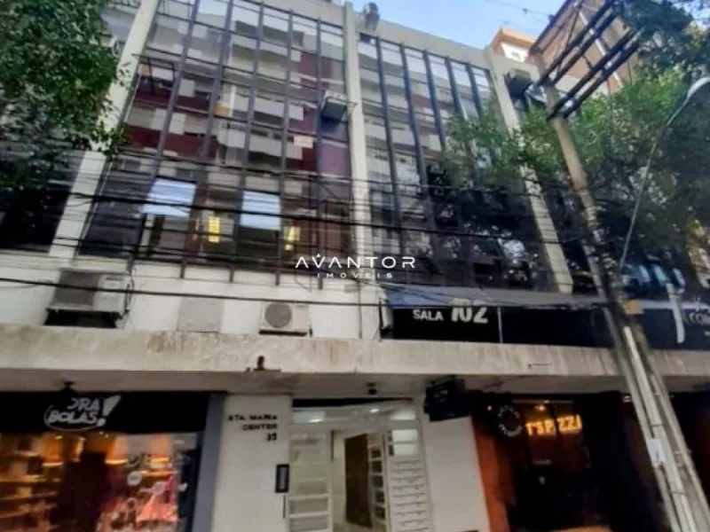 Fachada do prédio com lojas no térreo — Sala Comercial à venda no Edifício Santa Maria Center, em Centro, Santa Maria/RS