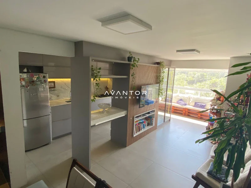 Sala e cozinha integradas com sacada — Apartamento à venda no Alameda Residence, em Nossa Senhora das Dores, Santa Maria/RS