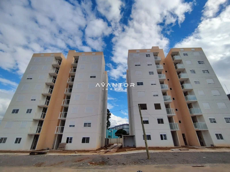 Fachada do prédio com blocos residenciais — Apartamento à venda no Residencial Morada do leste, em Camobi, Santa Maria/RS