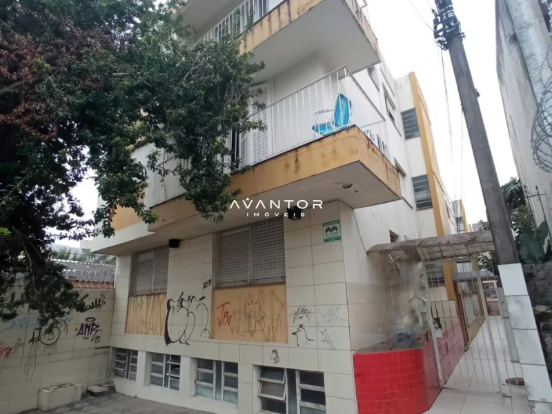 Fachada do prédio com sacada — Apartamento com 2 quartos à venda no Edificio Tupancy, em Bonfim, Santa Maria/RS