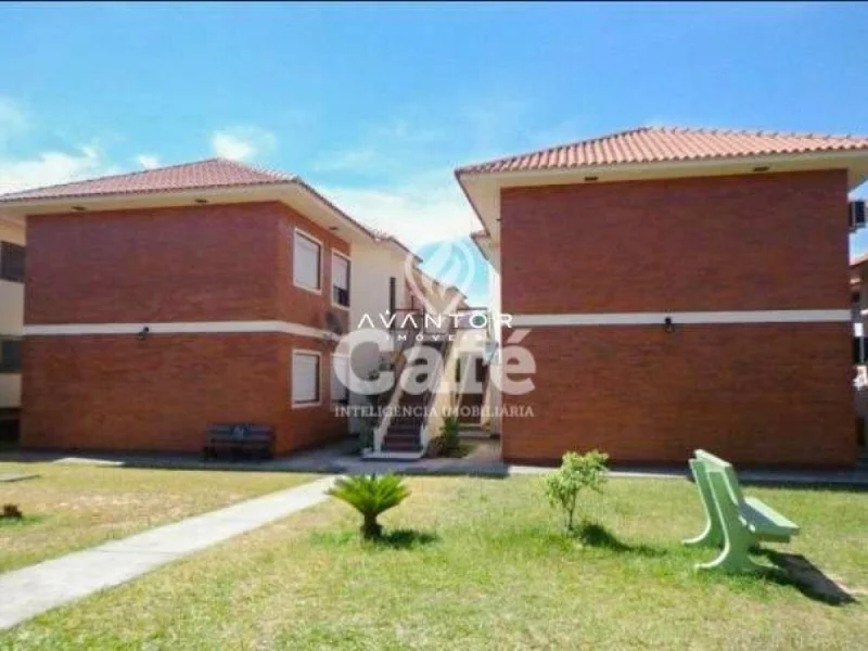 Fachada das casas com pátio e área verde — Apartamento à venda no Residencial Arco Verde, em Pinheiro Machado, Santa Maria/RS