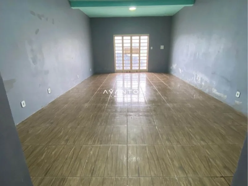 Sala de estar com piso em porcelanato — Sala Comercial com 1 sala para alugar em Nossa Senhora do Rosário, Santa Maria/RS