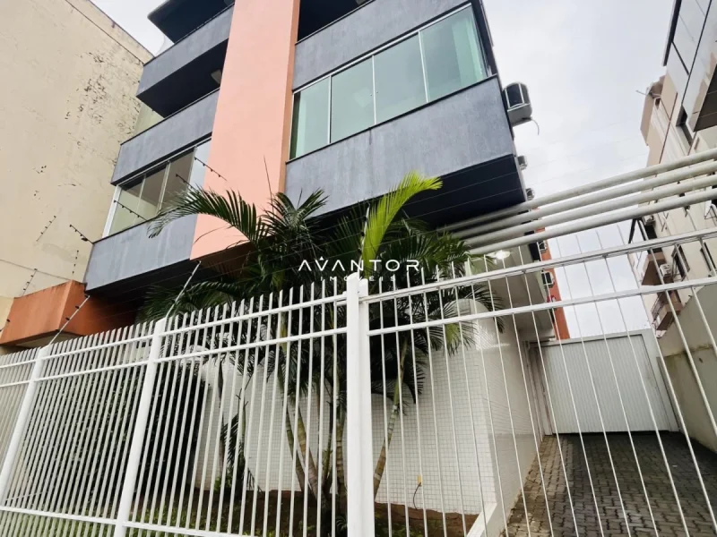 Fachada do prédio com entrada — Apartamento à venda no Edifício Dona Luiza, em Nossa Senhora do Rosário, Santa Maria/RS