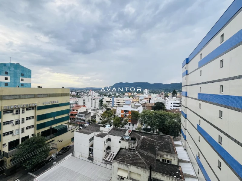 Vista da janela com paisagem urbana — Apartamento com 1 quarto à venda no Dom Valmor, em Centro, Santa Maria/RS