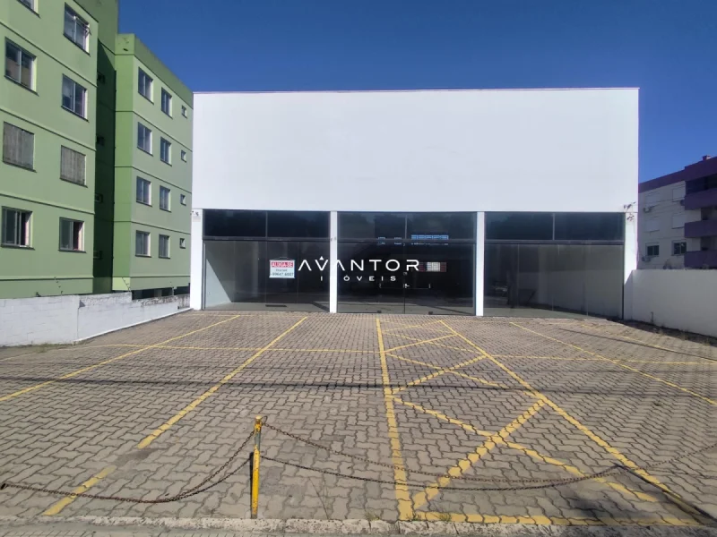 Garagem com vagas demarcadas — Pavilhão para alugar em Nonoai, Santa Maria/RS
