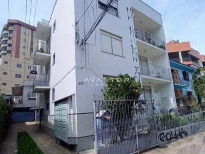Kitnet No Bairro Medianeira com Banheiro Social, Cozinha e Área de Serviço — Studio para alugar em Nossa Senhora Medianeira, Santa Maria
