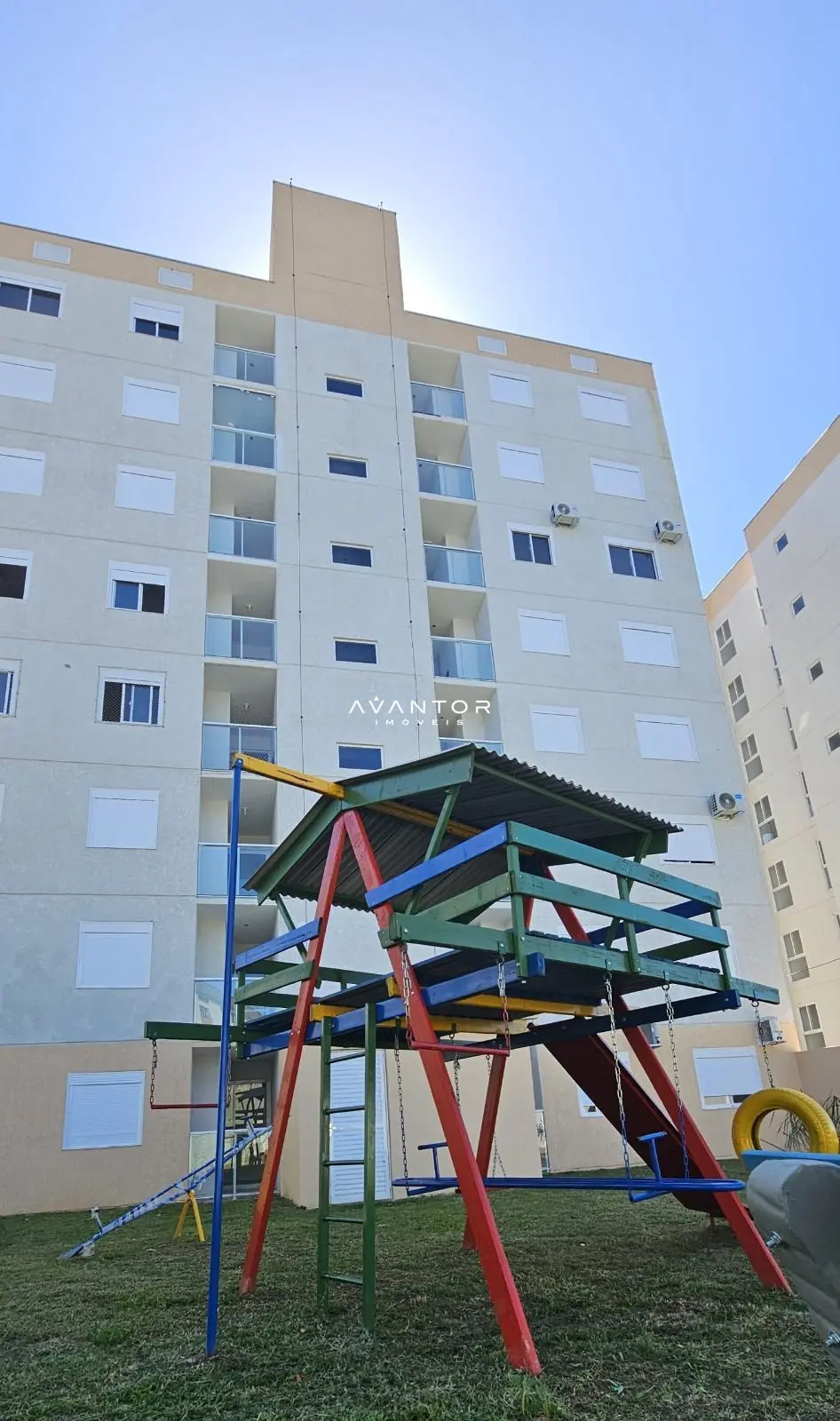 Fachada do prédio com sacadas — Apartamento para alugar no Residencial Morada do leste, em Camobi, Santa Maria/RS