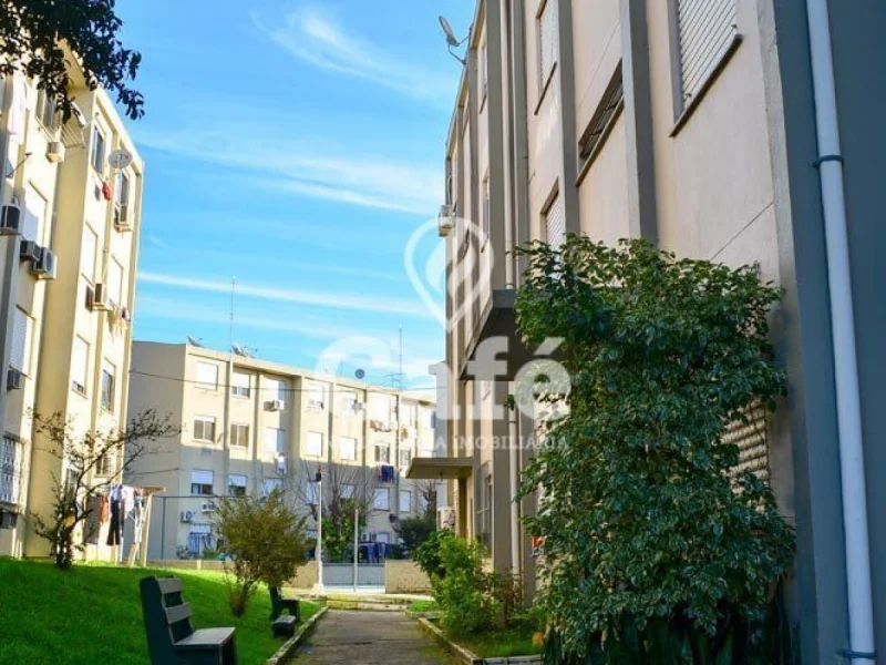 Apartamento, cozinha separada — Apartamento à venda no Residencial Duque de Caxias, em Nossa Senhora Medianeira, Santa Maria