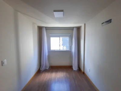 Excelente Apartamento Semi-mobiliado no Espirito Santo com garagem — Apartamento para alugar no Residencial Espírito Santo