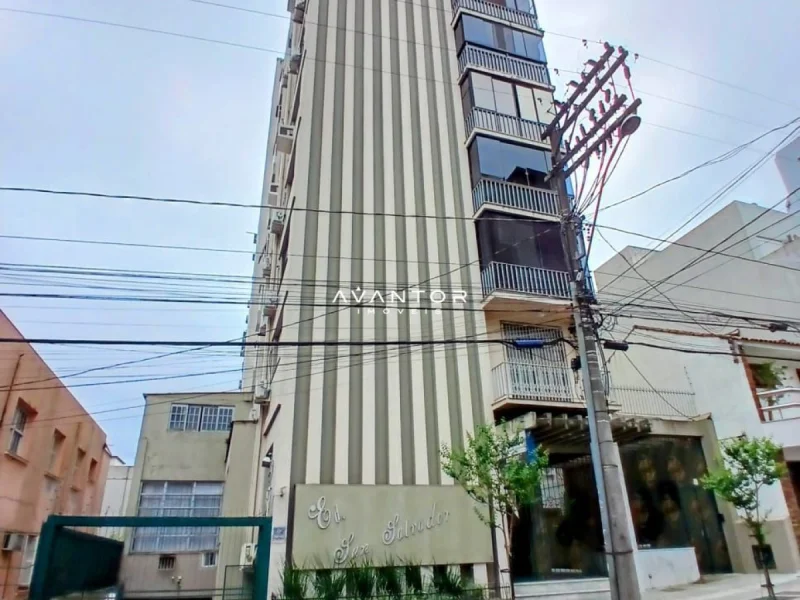 Fachada do prédio com sacadas — Apartamento à venda e para alugar no Edifício San Salvador, em Bonfim, Santa Maria/RS