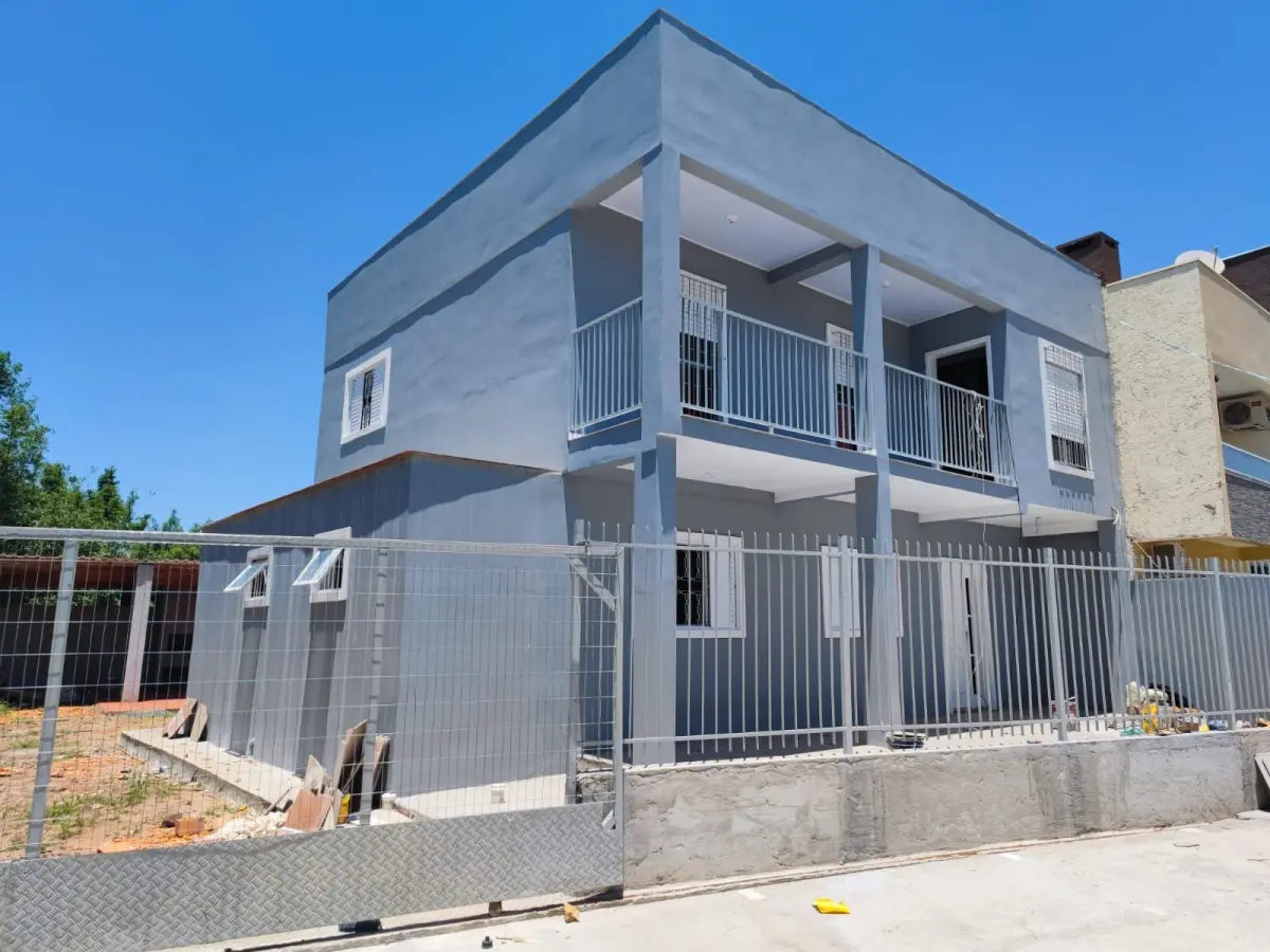Casa De 4 Dormitórios, (2) Suítes, Sala de Estar, Banheiro Social, Cozinha, Área de Serviç — Casa para alugar em Pinheiro Machado, Santa Maria
