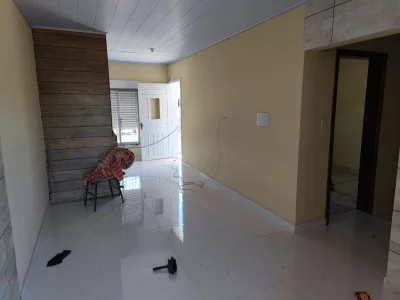 Casa De 4 Dormitórios, (2) Suítes, Sala de Estar, Banheiro Social, Cozinha, Área de Serviç — Casa para alugar em Pinheiro Machado, Santa Maria