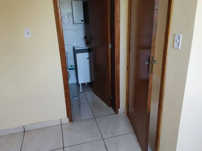 Casa De 4 Dormitórios, (2) Suítes, Sala de Estar, Banheiro Social, Cozinha, Área de Serviç — Casa para alugar em Pinheiro Machado, Santa Maria