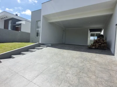 Casa nova no Tomazzeti — Casa com 3 quartos à venda e para alugar em Tomazetti, Santa Maria/RS