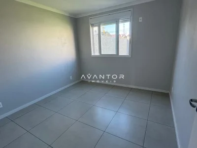 Dormitório com piso de cerâmica — Casa com 3 quartos à venda e para alugar em Tomazetti, Santa Maria/RS