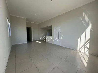 Sala de estar integrada à cozinha — Casa com 3 quartos à venda e para alugar em Tomazetti, Santa Maria/RS