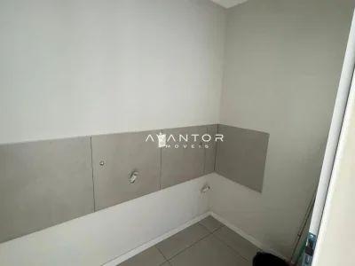 Área de serviço com armários planejados — Casa com 3 quartos à venda e para alugar em Tomazetti, Santa Maria/RS