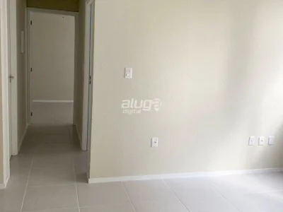 Apartamento De 2 Dormitórios, Sala de Estar, Banheiro Social, Cozinha, Área de Serviço e G — Apartamento para alugar no Residencial La Spezia
