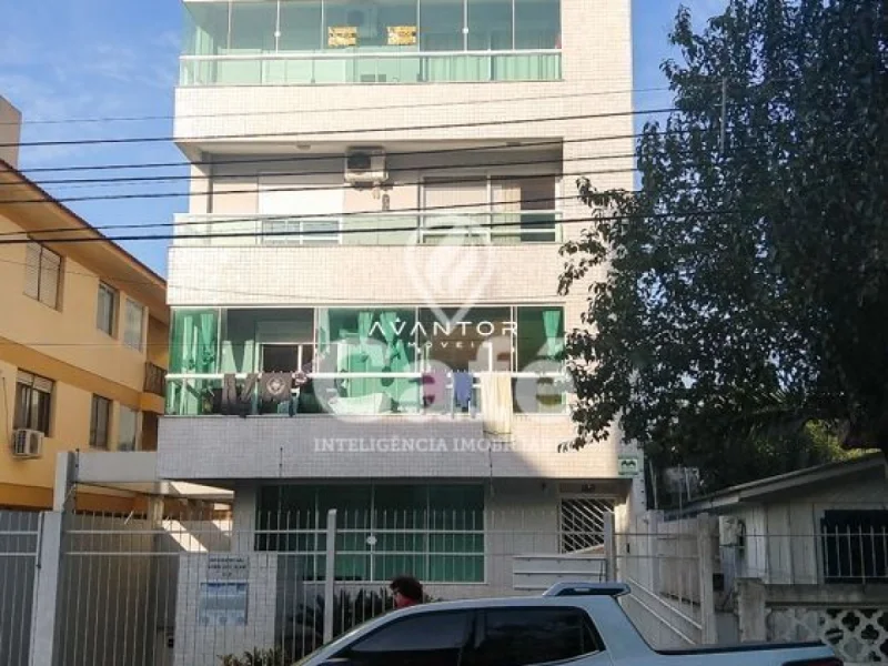 Fachada do edifício com lojas — Apartamento à venda no Residencial Viña del Mar, em Nossa Senhora do Rosário, Santa Maria/RS