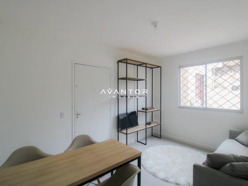 Dormitório com bancada integrada — Apartamento à venda no Edifício Residencial Vicenza, em Centro, Santa Maria/RS
