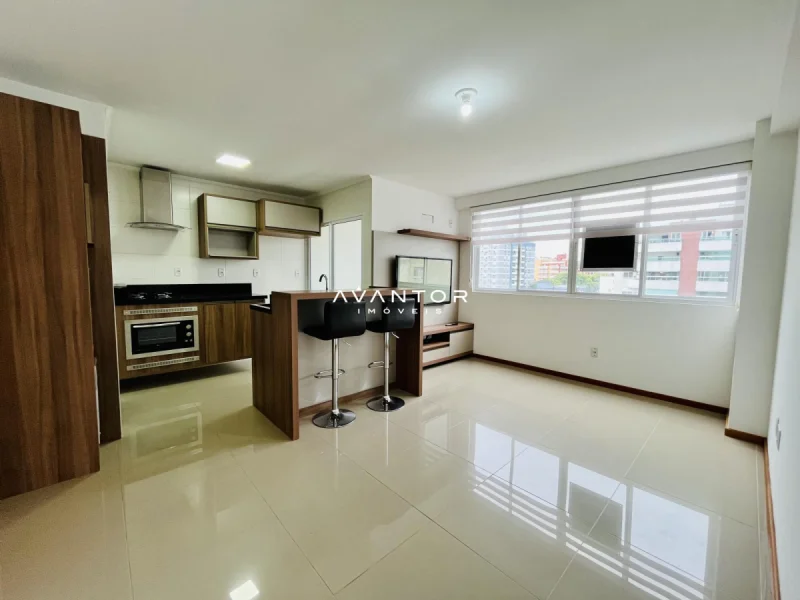 Cozinha integrada à sala de estar — Apartamento à venda no Residencial Dulce Fração, em Nossa Senhora Medianeira, Santa Maria