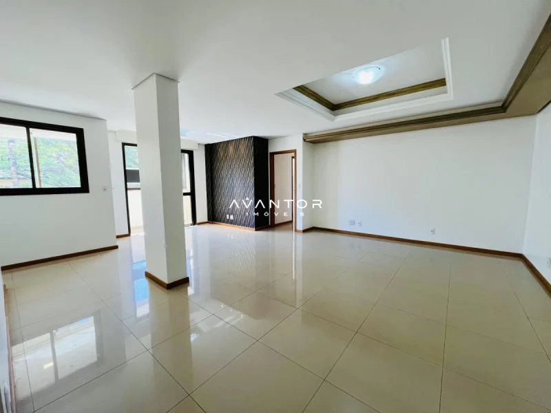 Sala integrada com cozinha e piso em cerâmica — Apartamento à venda no Residencial Puerto Mont, Santa Maria