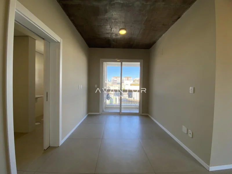 Apartamento de 2 dormitórios, 1Suíte, 2 Banheiros, 1 Vaga, novo no centro de Santa Maria — Apartamento para alugar no Residencial Regato