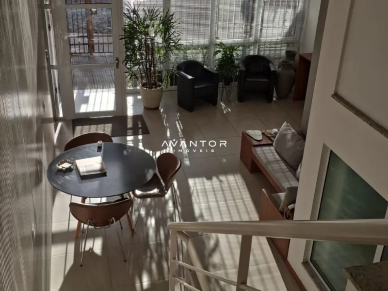 Sala integrada com sacada e vista para cidade — Sala Comercial com 1 sala para alugar em Menino Jesus, Santa Maria/RS