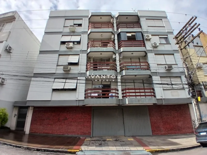 Fachada do prédio com sacadas — Apartamento com 2 quartos à venda no Edifício Itamaracá, em Centro, Santa Maria/RS