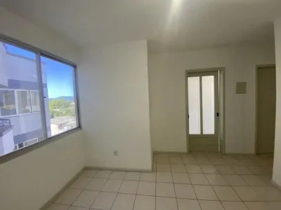 Apartamento Em Camobi De 2 Dormitórios, Sala De Estar, Banheiro Social, Cozinha, Área De S — Apartamento para alugar no Edifício Veneto