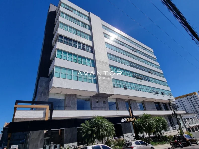 Fachada do prédio com garagem — Sala Comercial para alugar no Centro Empresarial Almiro Beltrame, em Centro, Santa Maria/RS