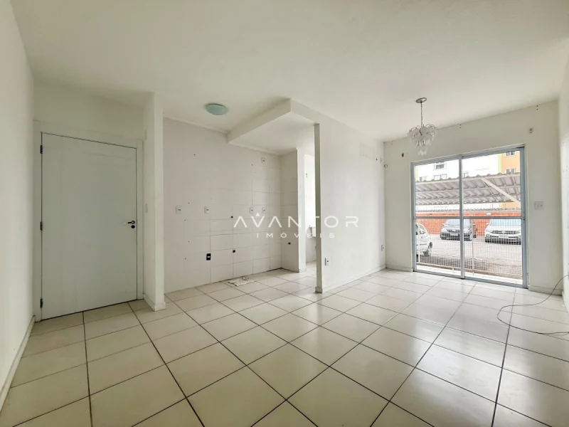 Apartamento 2 quartos, sacada, elevador ,1 vaga no bairro Medianeira — Apartamento à venda no Residencial Vercelli