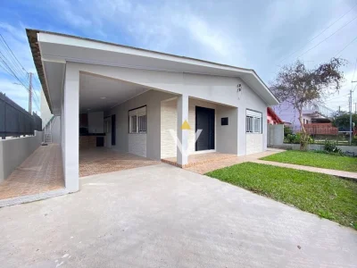 Fachada da casa com garagem — Casa com 3 quartos à venda em Pinheiro Machado, Santa Maria/RS