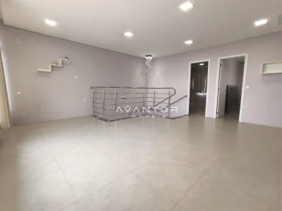 Salão de festas com balcão e piso em porcelanato — Casa à venda em Nossa Senhora do Perpétuo Socorro, Santa Maria/RS