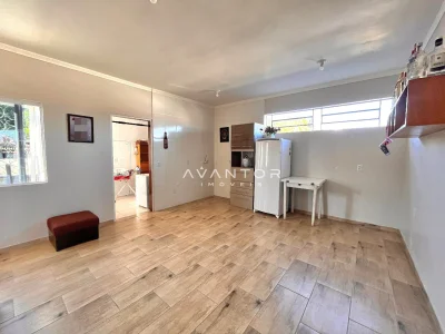 Cozinha integrada à sala de estar — Casa com 4 quartos à venda em Nossa Senhora do Perpétuo Socorro, Santa Maria/RS