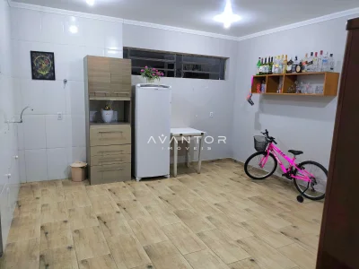 Cozinha com armários planejados — Casa com 4 quartos à venda em Nossa Senhora do Perpétuo Socorro, Santa Maria/RS
