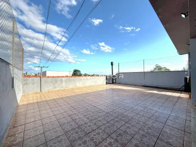 Sacada com piso em cerâmica — Casa com 4 quartos à venda em Nossa Senhora do Perpétuo Socorro, Santa Maria/RS