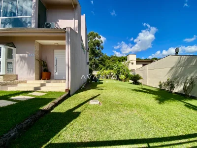 Pátio com gramado e área externa — Casa com 4 quartos à venda em Dom Antônio Reis, Santa Maria/RS
