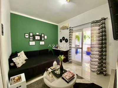 Sala de estar com sofá e acesso à sacada — Casa com 4 quartos à venda em Dom Antônio Reis, Santa Maria/RS