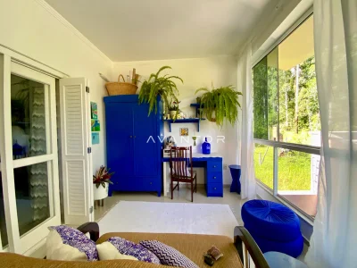 Dormitório com sacada e vista para área verde — Casa com 4 quartos à venda em Dom Antônio Reis, Santa Maria/RS