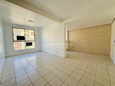 Sala integrada com cozinha e janela — Apartamento à venda no Residencial Ferrara, em Presidente João Goulart, Santa Maria/RS