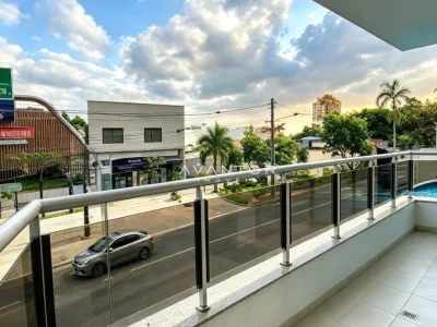 Sacada com vista para rua e circulação — Apartamento com 2 quartos à venda no edificio monalisa, em Centro, Santa Maria/RS
