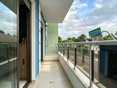 Sacada com vista para rua e guarda-corpo — Apartamento com 2 quartos à venda no edificio monalisa, em Centro, Santa Maria/RS